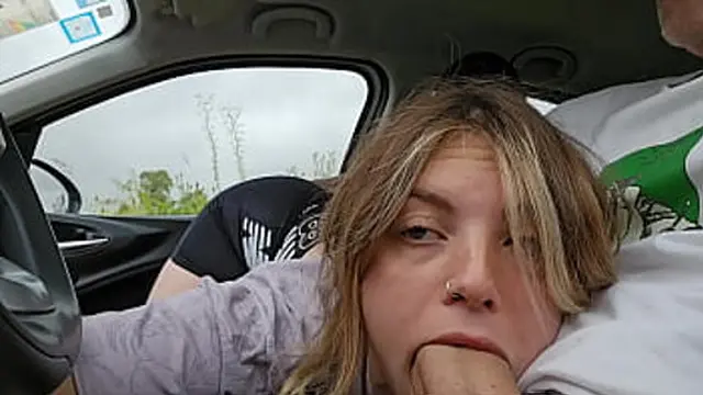They find me GIVING A BLOWJOB TO MY boyfriend IN THE CAR CUM MOUTH