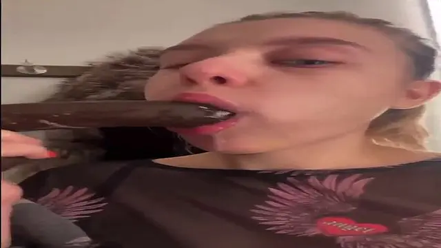 Wet and horny teen gives a deepthroat blowjob in the changing room